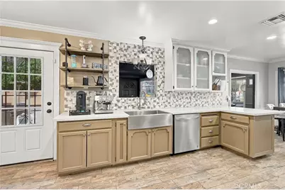 9625 Orion, North Hills, CA 91343 - Photo 13