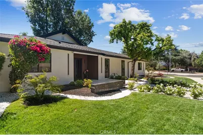 22850 Margarita, Woodland Hills, CA 91364 - Photo 3
