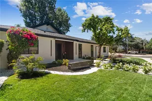 22850 Margarita, Woodland Hills, CA 91364 - Photo 3