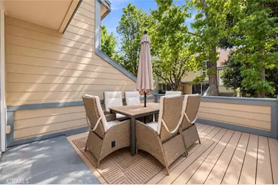9927 Independence Avenue #C, Chatsworth, CA 91311 - Photo 13