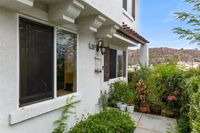 28024 Catherine, Canyon Country, CA 91351 - Photo 5