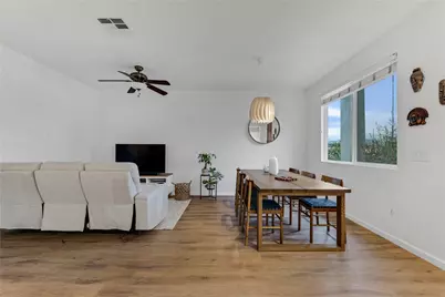 28024 Catherine, Canyon Country, CA 91351 - Photo 13