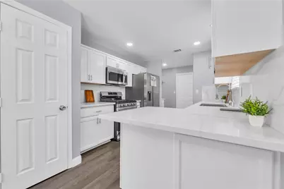 8373 Ironwood, California City, CA 93505 - Photo 9