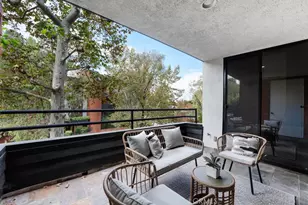 4792 Park Encino Ln, Encino, CA 91436 - Photo 9