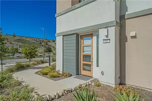 27406 Merlin, Valencia, CA 91381 - Photo 3