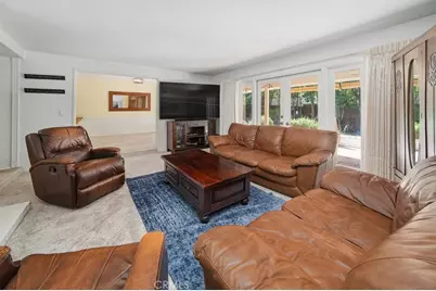 25065 Highspring Avenue, Newhall, CA 91321 - Photo 5