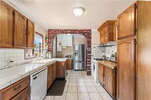 13007 Glenoaks Blvd, Sylmar, CA 91342 - Photo 7