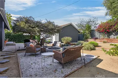 11031 Genesta Avenue, Granada Hills, CA 91344 - Photo 35