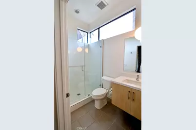 10700 W Octave, North Hollywood, CA 91601 - Photo 21