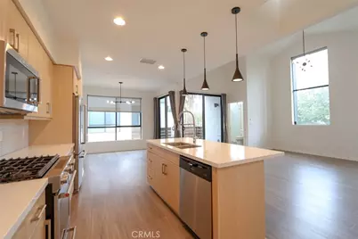 10700 W Octave, North Hollywood, CA 91601 - Photo 25