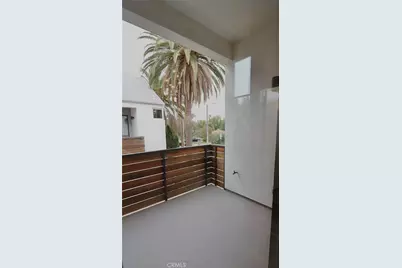 10700 W Octave, North Hollywood, CA 91601 - Photo 19
