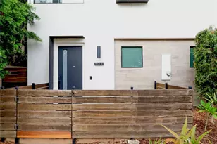 10700 W Octave, North Hollywood, CA 91601 - Photo 33