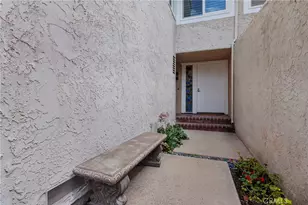 25142 Marci, Valencia, CA 91355 - Photo 3