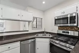 11150 Glenoaks, Pacoima, CA 91331 - Photo 15