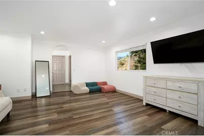 10110 Sunland Boulevard, Shadow Hills, CA 91040 - Photo 21