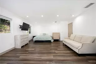 10110 Sunland Blvd, Shadow Hills, CA 91040 - Photo 19