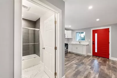 8218 Encino Avenue, Northridge, CA 91325 - Photo 9