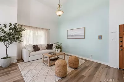 18433 Hatteras, Tarzana, CA 91356 - Photo 3