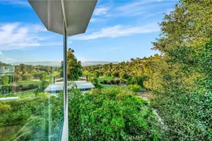 4330 4332 Alhama Dr, Woodland Hills, CA 91364 - Photo 31