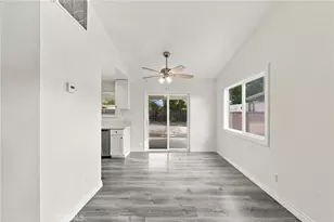 18707 Lull, Reseda, CA 91335 - Photo 7