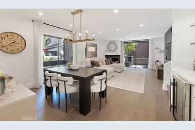 21931 Burbank Boulevard #25, Woodland Hills, CA 91367 - Photo 5
