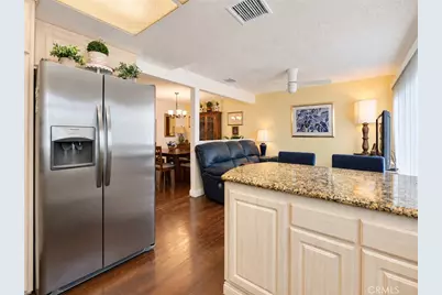20737 Roscoe Boulevard #204, Winnetka, CA 91306 - Photo 13
