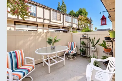 20737 Roscoe Boulevard #204, Winnetka, CA 91306 - Photo 5