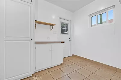 6015 Sunnyslope Ave, Van Nuys, CA 91401 - Photo 17