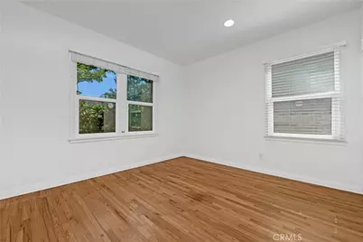 6015 Sunnyslope Ave, Van Nuys, CA 91401 - Photo 19