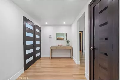 18765 Labrador Street, Northridge, CA 91324 - Photo 15