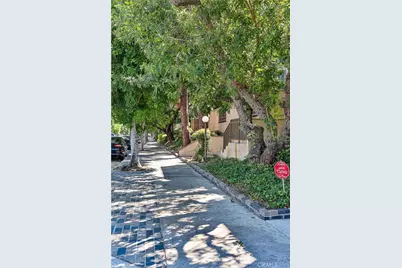 18730 Hatteras #48, Tarzana, CA 91356 - Photo 3