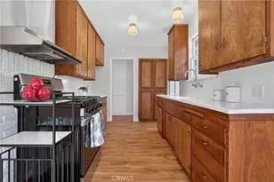 10250 Haddon Ave, Pacoima, CA 91331 - Photo 7