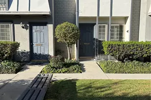 22049 Oxnard, Woodland Hills, CA 91367 - Photo 3