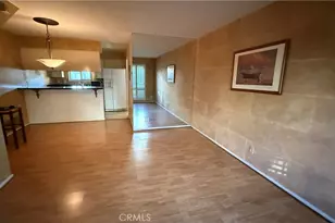 22049 Oxnard, Woodland Hills, CA 91367 - Photo 5