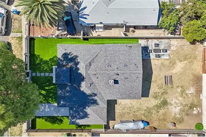 14235 Burton, Panorama City, CA 91402 - Photo 33