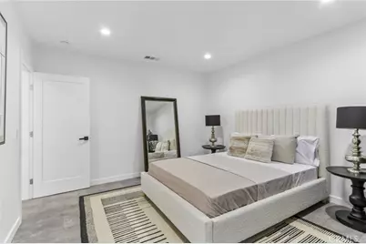 14235 Burton, Panorama City, CA 91402 - Photo 13