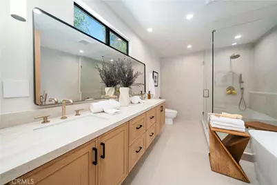5631 Wilhelmina Avenue, Woodland Hills, CA 91367 - Photo 35