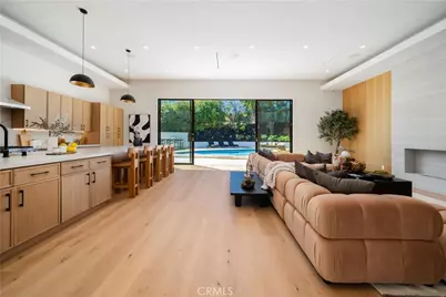 5631 Wilhelmina Avenue, Woodland Hills, CA 91367 - Photo 9
