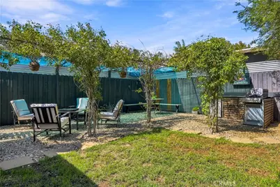 17417 Sherman Way, Lake Balboa, CA 91406 - Photo 25