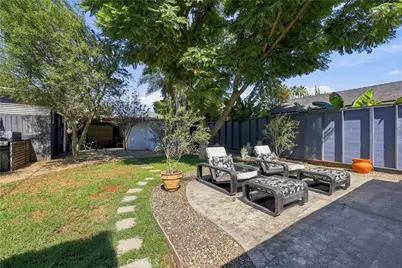 17417 Sherman Way, Lake Balboa, CA 91406 - Photo 21