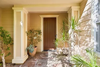 26928 Redwood Bluff, Valencia, CA 91381 - Photo 3