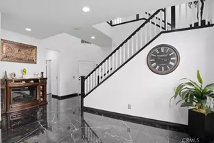 27700 Thalia Ln, Canyon Country, CA 91351 - Photo 5