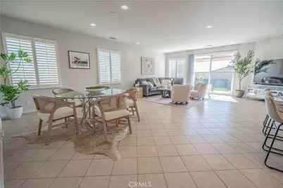 20311 Amorette Ct, Saugus, CA 91350 - Photo 7