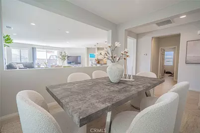 20311 Amorette Ct, Saugus, CA 91350 - Photo 5
