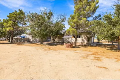 8327 W Avenue I, Lancaster, CA 93536 - Photo 29