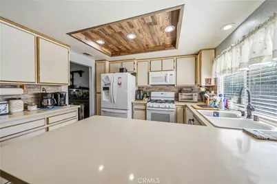 16215 Valeport, Lancaster, CA 93535 - Photo 9