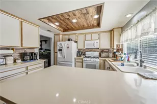 16215 Valeport, Lancaster, CA 93535 - Photo 9