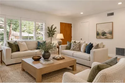 4776 Excelente Drive, Woodland Hills, CA 91364 - Photo 3