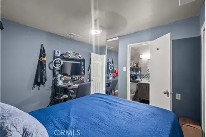 509 Larry, Bakersfield, CA 93307 - Photo 17