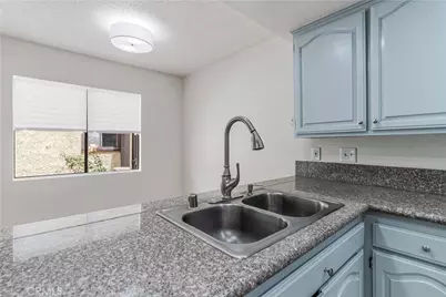 6746 Encino Avenue #2, Lake Balboa, CA 91406 - Photo 21